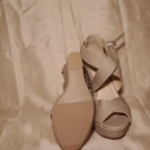 Chinese Laundry Wedges